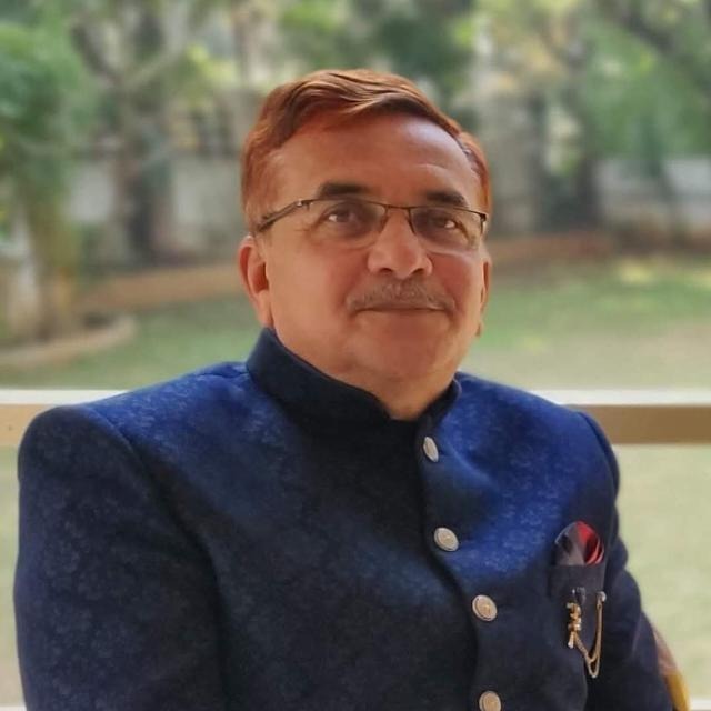 श्री. चंद्रशेखर जोशी